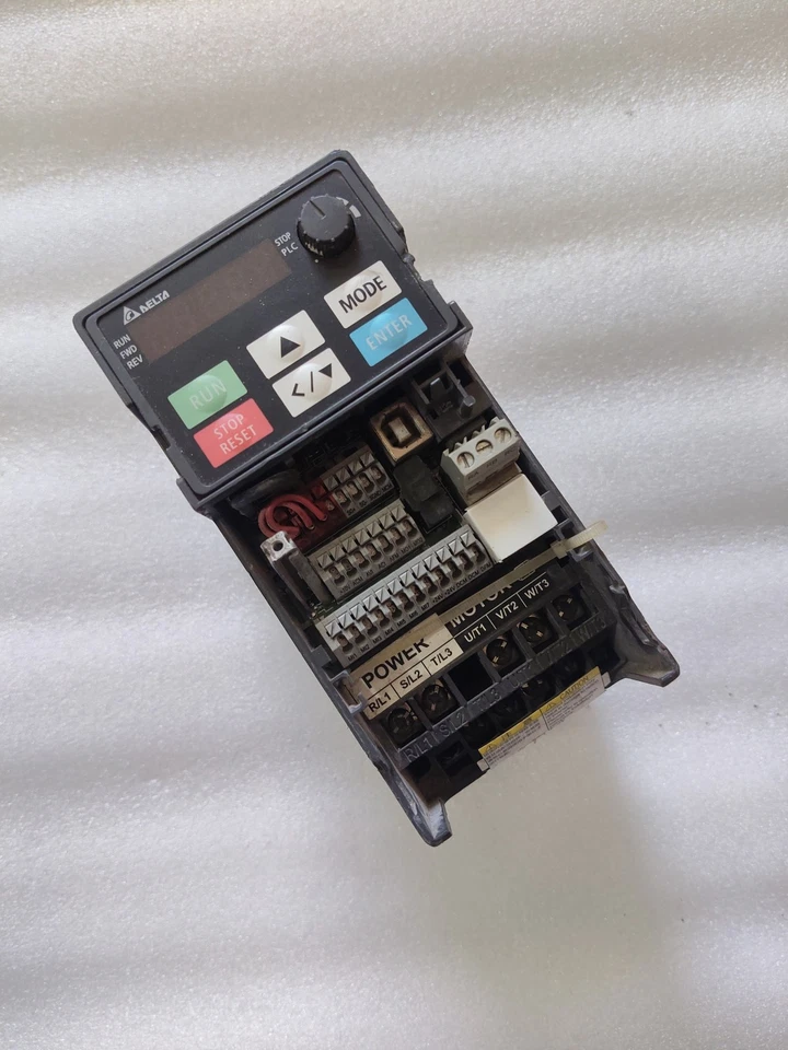 DELTA ELECTRONICS VFD4A8MS21ANSAA VFD DRIVE TESTED OK